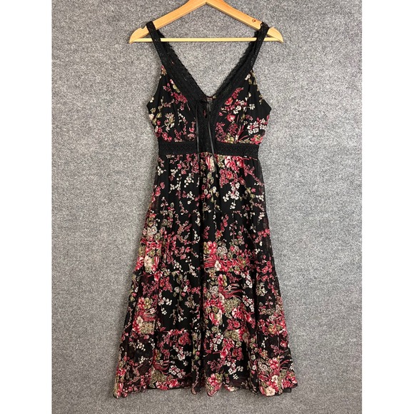 Dresses & Skirts - VTG 90s United Colors Of Benetton Silk Floral Midi Dress Small Lace Trim Tiered